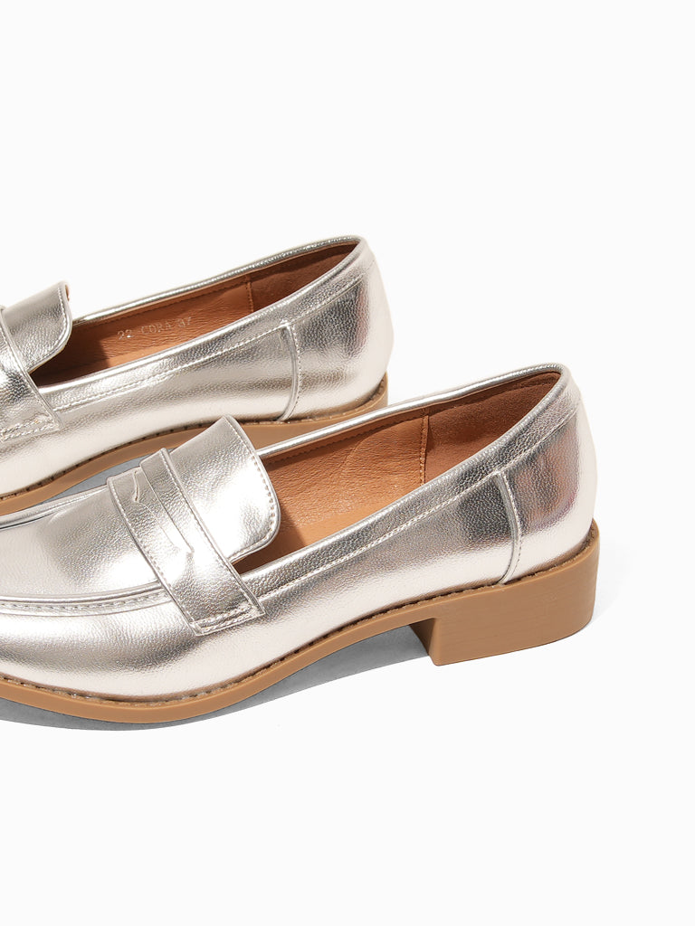 CORA Flat Loafers