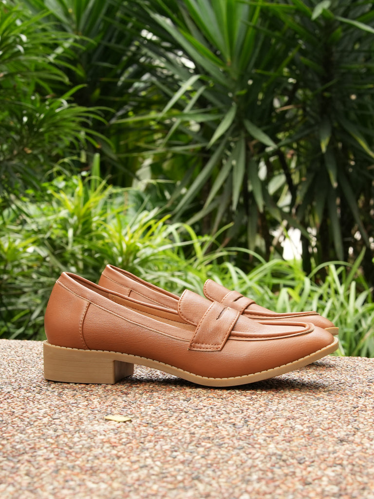CORA Flat Loafers