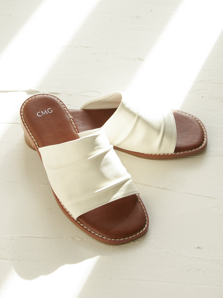 SLIDES & SANDALS – cmgph